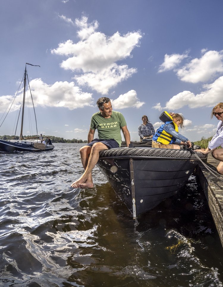8905 Recreatie - Bootje Varen