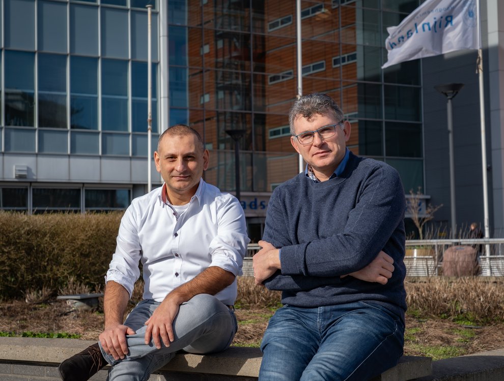 Duraid en Marcel voor de lens