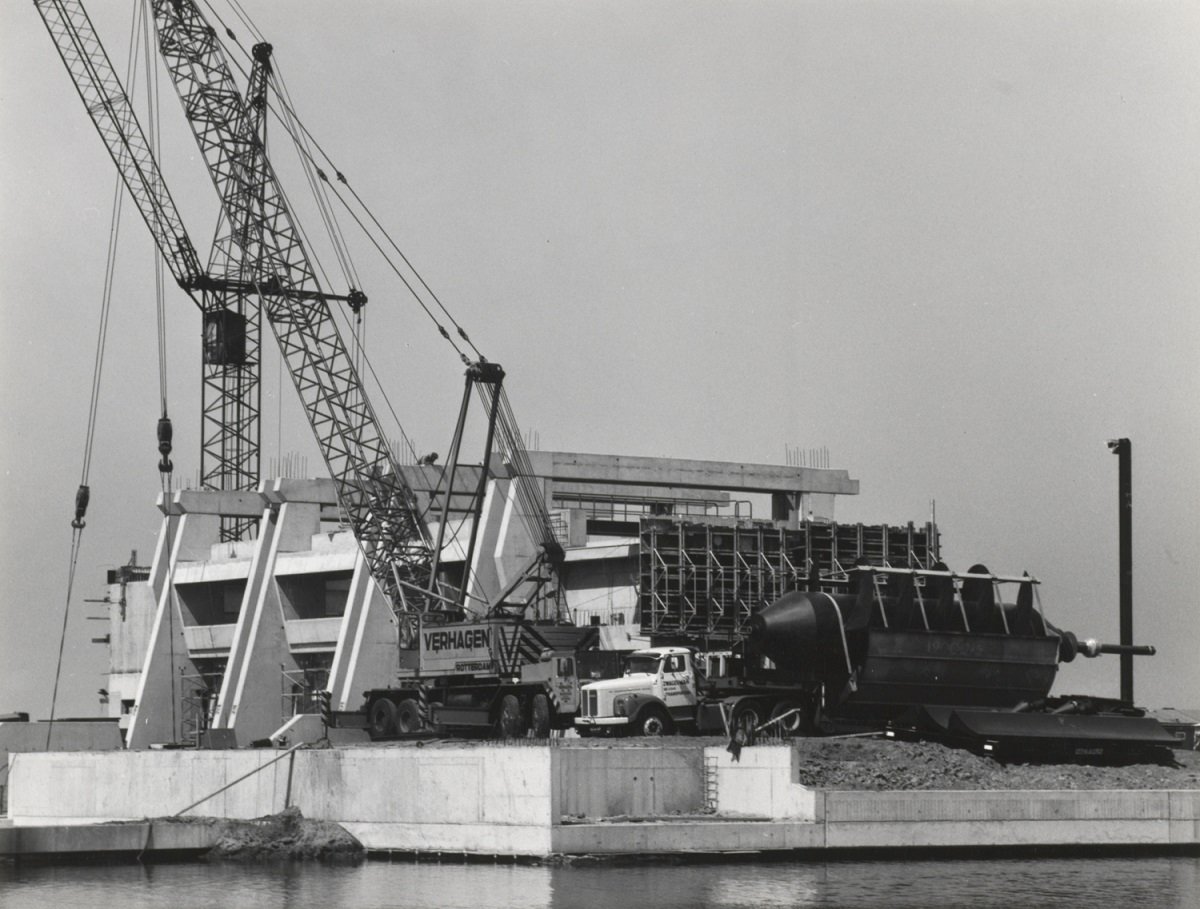 Plaatsen van de vijzels, foto Gerard Zwarts