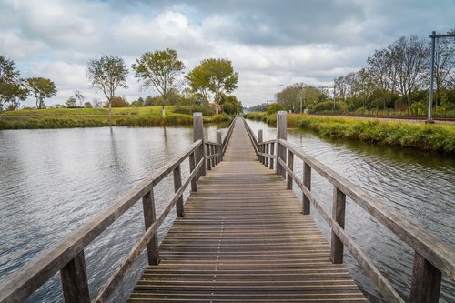 houten fietspad naar Fort Knox