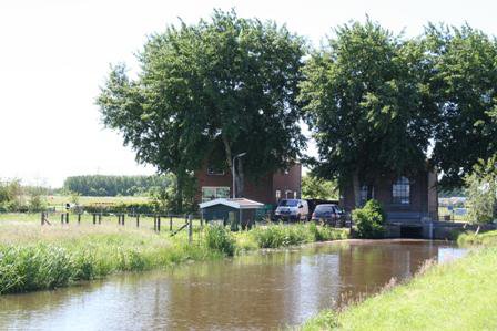 Het gemaal Inlaagpolder, een mooi groen plaatje